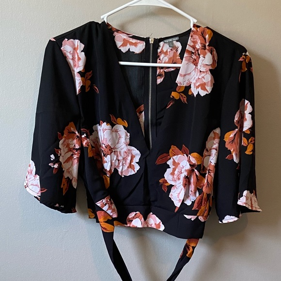 Charlotte Russe Black/Orange Floral Crop Top Sz XL - Picture 3 of 11